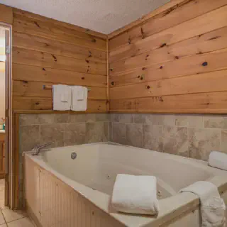 /img/4538-pigeon-forge-honeymoon-suite-checklist.webp