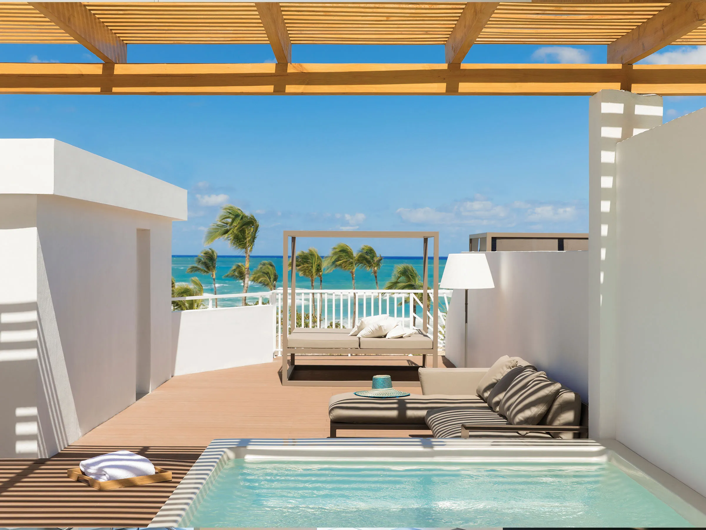 4550 honeymoon suite