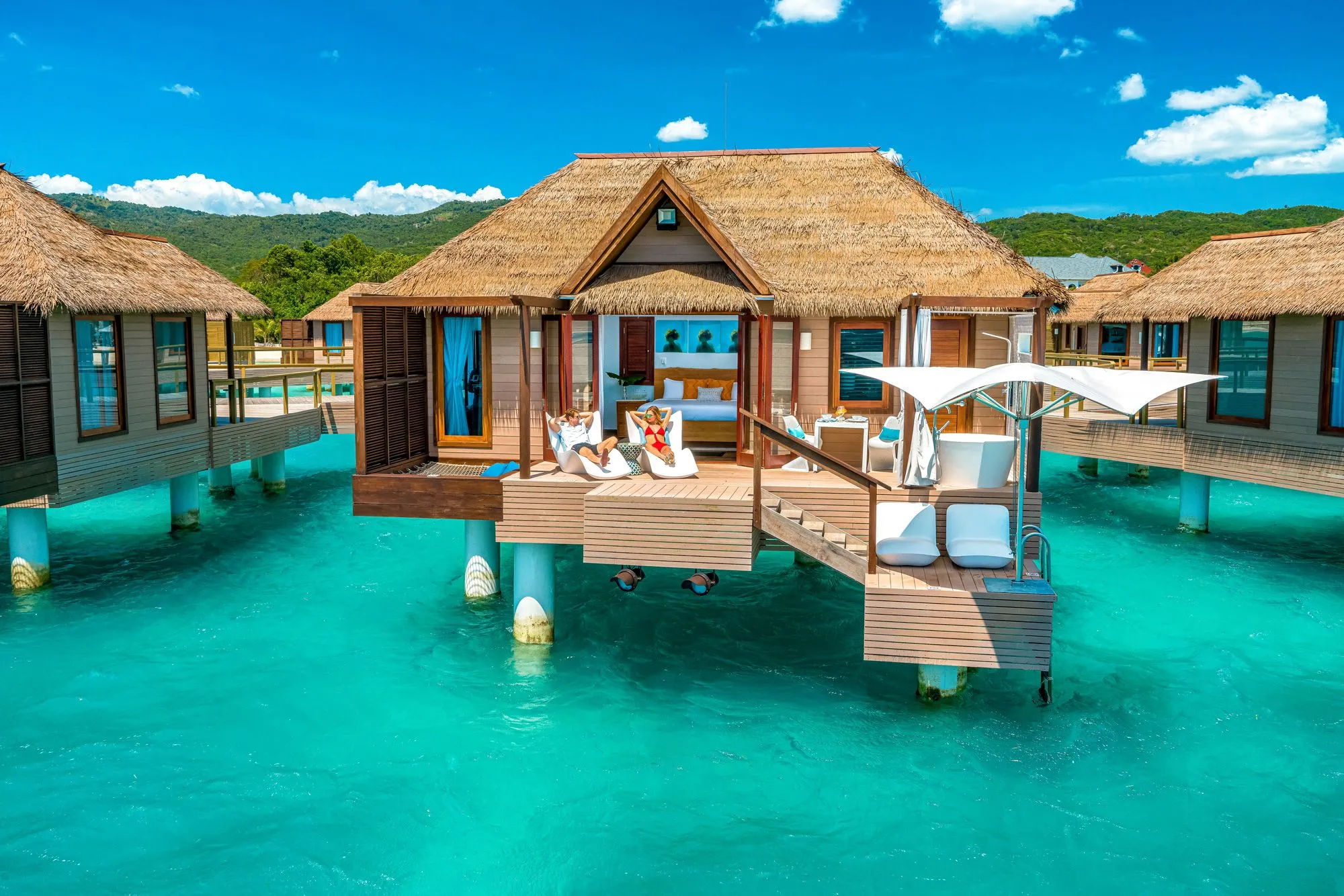 4557 secluded beach resort
