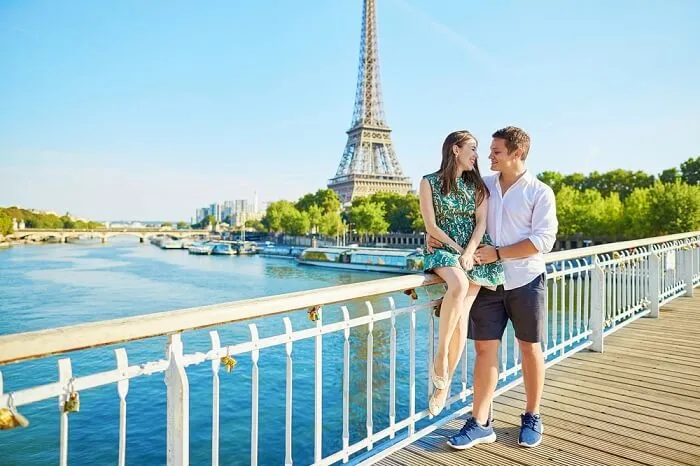 4581 montmartre paris honeymoon