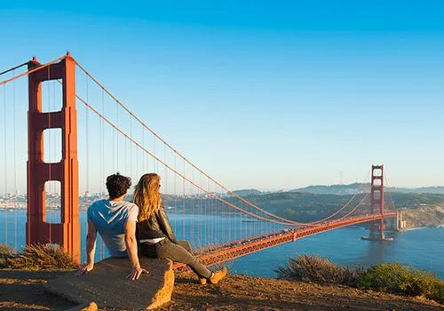 4621 couple on honeymoon making memories
