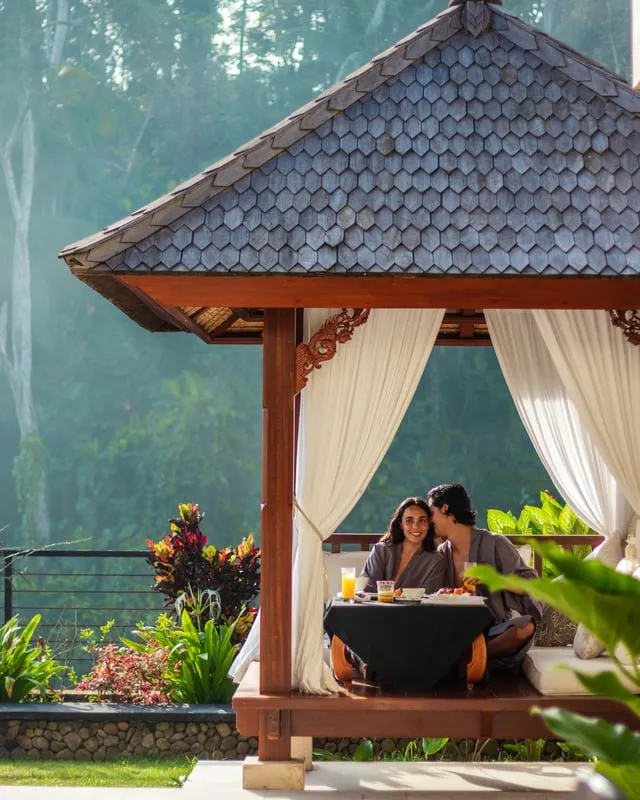 4651 mandapa ritz carlton ubud