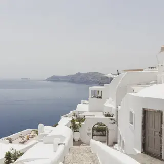 /img/4676-santorini-honeymoon-aressana-hotel.webp