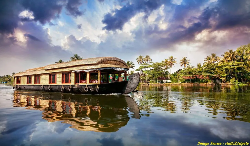 /img/4688-travel-guide.webp