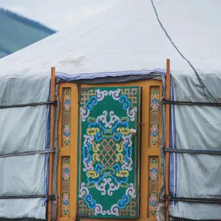 /img/4754-mongolia-honeymoon-hot-spring.webp
