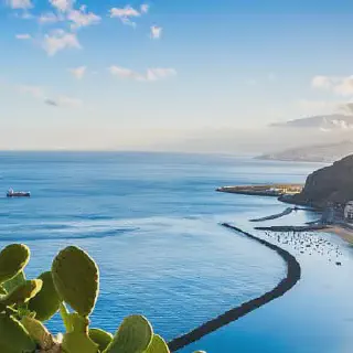 /img/4765-luxury-resort-honeymoon.webp