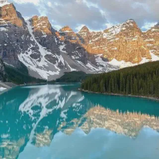 /img/4778-couple-in-canada.webp