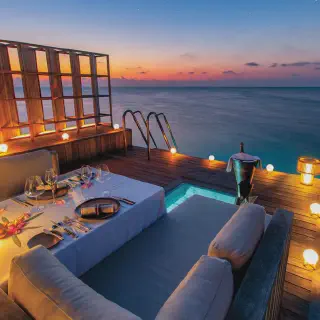 /img/4816-maldives-underwater-restaurant.webp