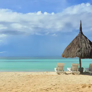 /img/4856-travel-budget-tips.webp