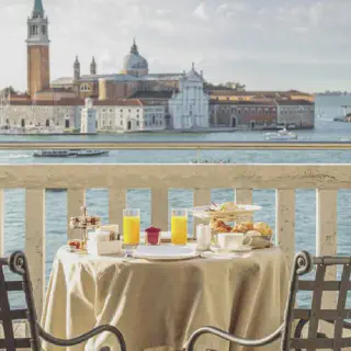 /img/4860-italy-travel-insurance.webp